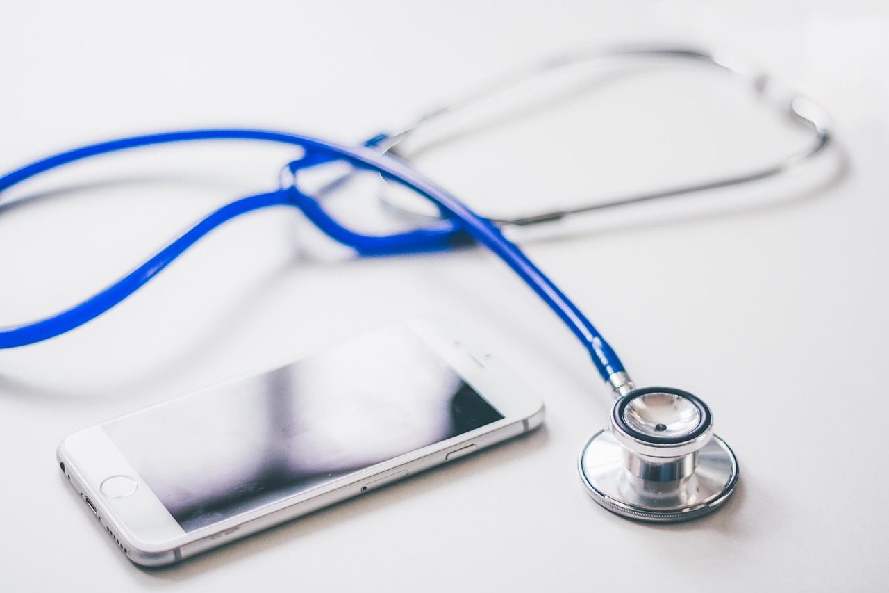 stethoscope-g8300f0de1_1280